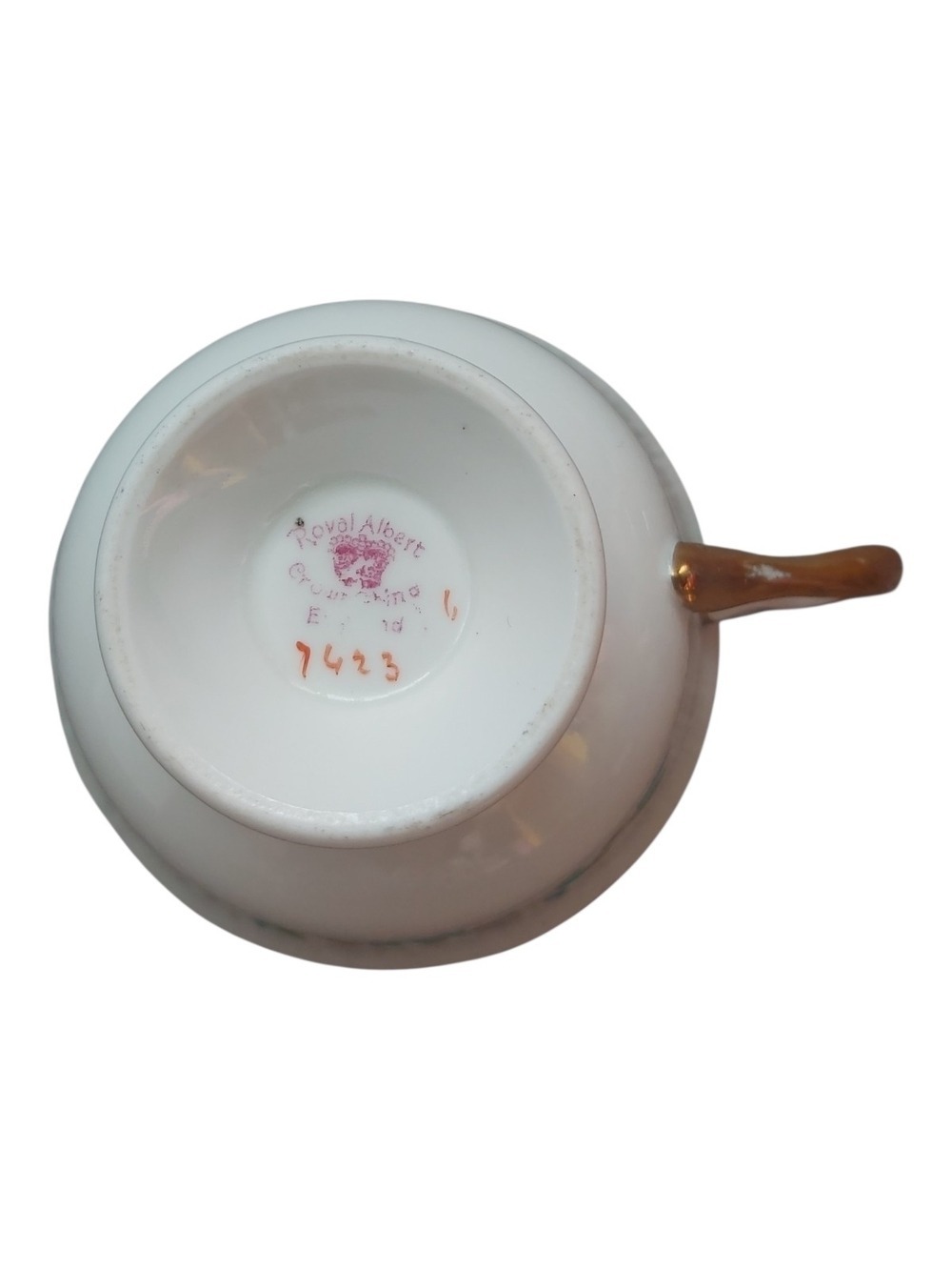 Vintage Royal Albert "Gold Crest" (7423) Teacup and Saucer - Made in England - Picture 7 of 15